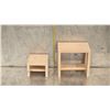 Image 1 : 577 -- WOODEN STOOLS