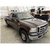 Image 8 : F6G --  2005 FORD F250 SUPER DUTY CREW CAB 4X4, Grey, 164201 KM