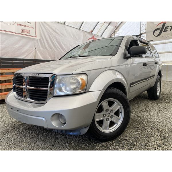 C6 --  2007 DODGE DURANGO SLT 4X4, Silver, 156873 KM