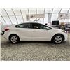 Image 11 : B6 --  2014 KIA FORTE LX , White, 123258 KM