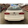 Image 18 : B6 --  2014 KIA FORTE LX , White, 123258 KM