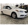 Image 8 : B6 --  2014 KIA FORTE LX , White, 123258 KM