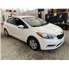 Image 9 : B6 --  2014 KIA FORTE LX , White, 123258 KM