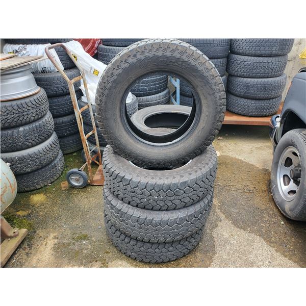 4 = Mastercraft wildcat A/T2 - LT225/75R16