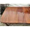 Image 2 : vintage extendable 3 leaf dining room table with 6 chairs