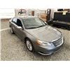 Image 10 : A12A --  2013 CHRYSLER 200 LIMITED, Silver, 208261 KM