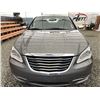 Image 6 : A12A --  2013 CHRYSLER 200 LIMITED, Silver, 208261 KM