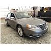 Image 9 : A12A --  2013 CHRYSLER 200 LIMITED, Silver, 208261 KM