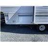 Image 12 : 0H --  2001 Wilderness 5th Wheel By Fleetwood RV, White,