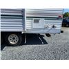 Image 14 : 0H --  2001 Wilderness 5th Wheel By Fleetwood RV, White,
