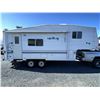 Image 2 : 0H --  2001 Wilderness 5th Wheel By Fleetwood RV, White,