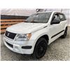 Image 2 : A12F --  2008 SUZUKI GRAND VITARA AWD , White, 293644 KM