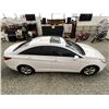 Image 13 : B5 --  2011 HYUNDAI SONATA SE, White, 228657