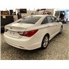 Image 15 : B5 --  2011 HYUNDAI SONATA SE, White, 228657