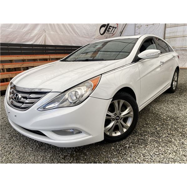 B5 --  2011 HYUNDAI SONATA SE, White, 228657