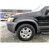 Image 27 : A12K --  2006 FORD ESCAPE XLT AWD , Black, 229,727 KM