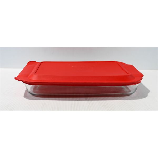 PUREX RECTANGULAR BAKING DISH WITH LID - 15"