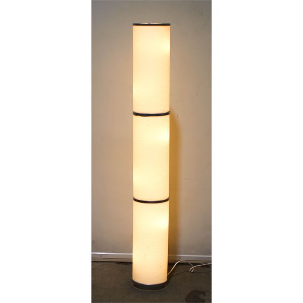 FLOOR LAMP W/ FOOT SWITCH HEIGHT APPROX 54.5 