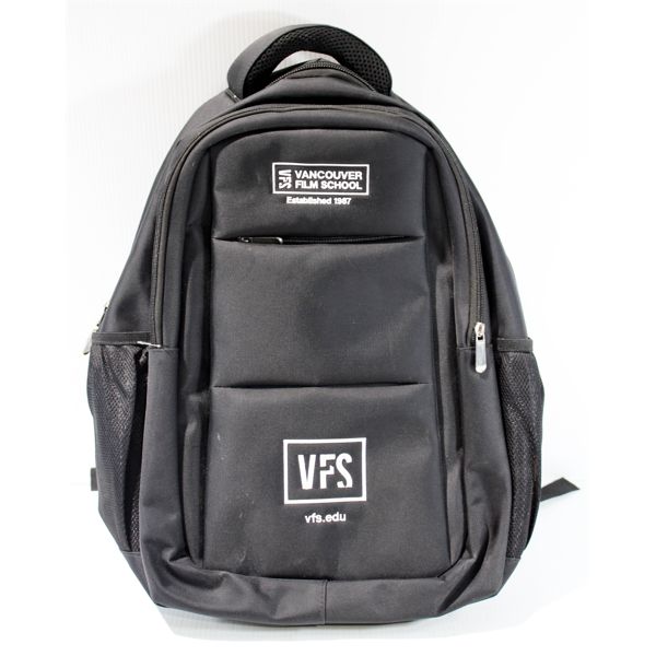 LAPTOP BACKPACK W/ PADDED SHOULDER STRAPS