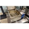 Image 2 : ANTUNES DFW-150CF STAINLESS STEEL DELUXE FOOD WARMER