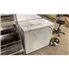 Image 2 : FRIGIDAIRE FFFC07M2UW WHITE ELECTRIC 35"W X 21"D X 33"H CHEST FREEZER