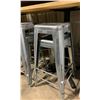 Image 2 : 6 METAL COMMERCIAL MOUNTAIN HOUSE FURNITURE STOOLS