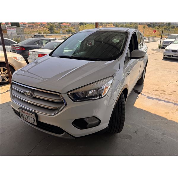 2017 Ford Escape - CLEAN/94,XXX Mi (Smog Ready)