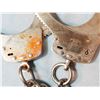 Image 5 : 2 pcs: Smith & Wesson leg chains with key & Smith & Wesson hand cuffs with key