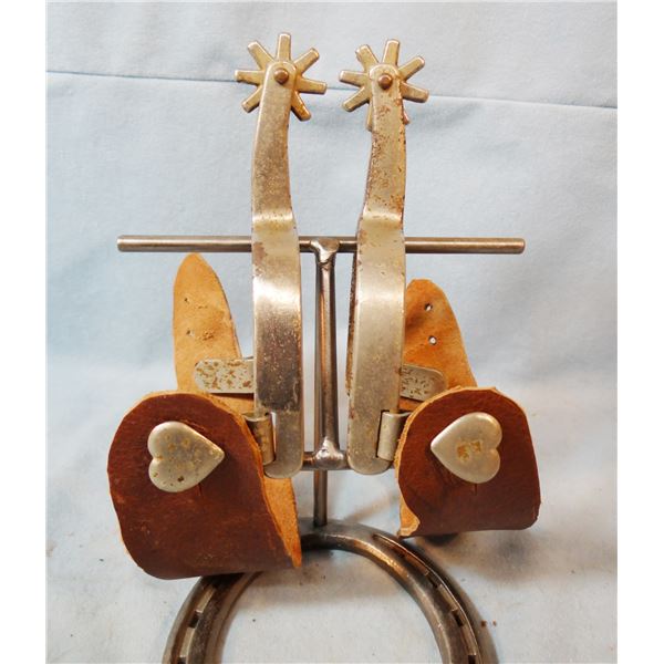 North & Judd spurs, anchor marked
