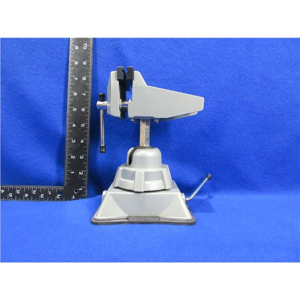 Bench Vise - Swivel Vacuum Base