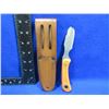 Image 2 : NEW - Knives of Alaska Muskrat Orange with Sheath