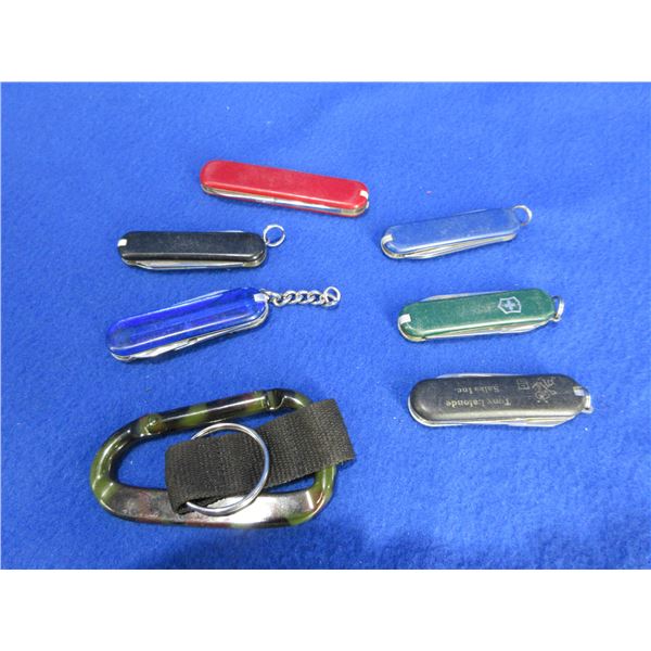 6 Key Chain Knives and a Carabiner