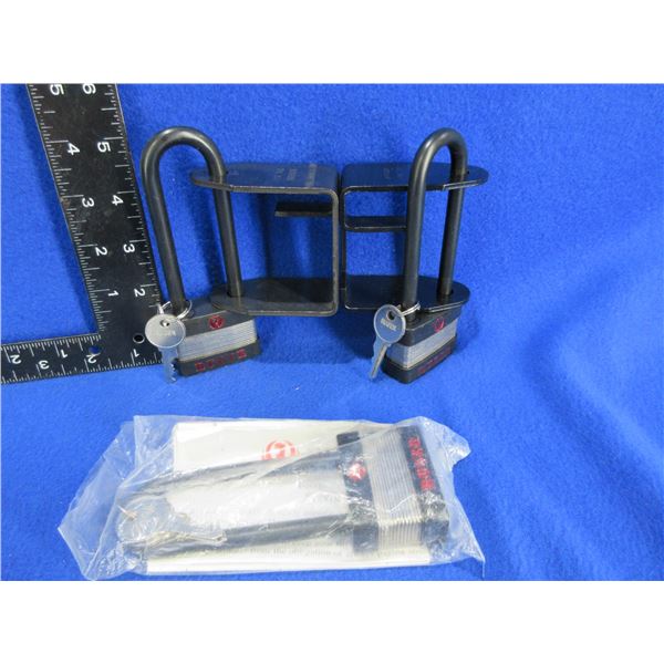 3 Ruger 10/22 Locks with 2 Brackets
