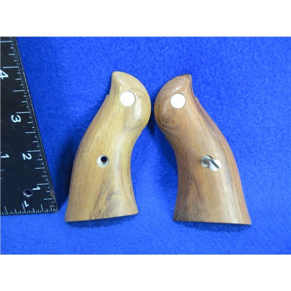 Wood Grips for Square Butt Ruger Redhawk with Screw