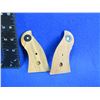 Image 2 : Wood Grips for Square Butt Ruger Redhawk with Screw