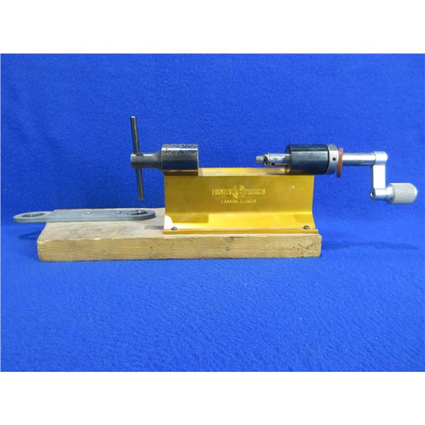 Forster Case Trimmer - Comes with 2 pilots (27 and 30)