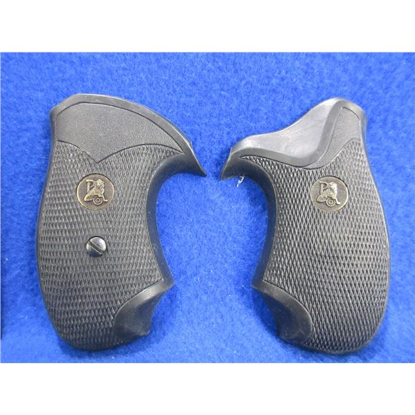 Pachmayr Diamond Pro Grips For S&W J-Frame Revolvers – Rubber, Black, Reduces Recoil