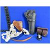 Image 1 : Shoulder Holster, Leather Holster, Speed Loader and Case