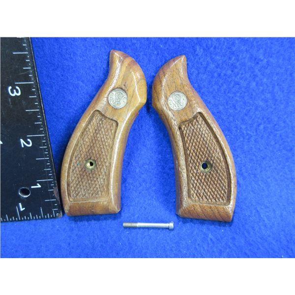 Smith & Wesson J Frame Round Butt Wood Grips