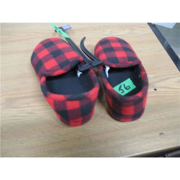 NEW:  KID'S RED PLAID SLIPPERS (SIZE 11/12)