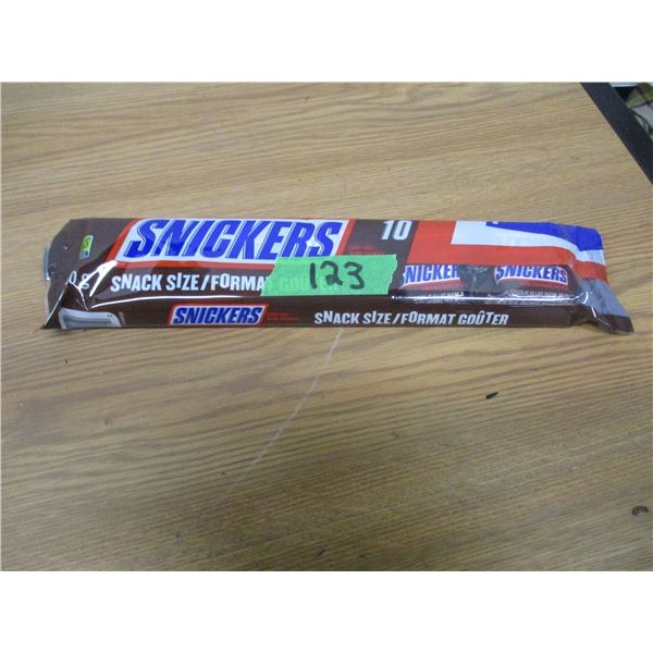 SHELF PULLS (AS IS):  SNACK SIZE SNICKERS BARS - PACKAGE