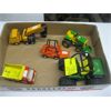 Image 1 : 4 TONKAS & A JOHN DEERE ATV