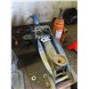 Image 3 : 2 ton floor jack and 4 ton bottle jack