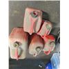 Image 1 : 5 jerry cans