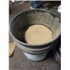 Image 2 : 2 partial pails of sandblasting materials