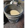 Image 3 : 2 partial pails of sandblasting materials