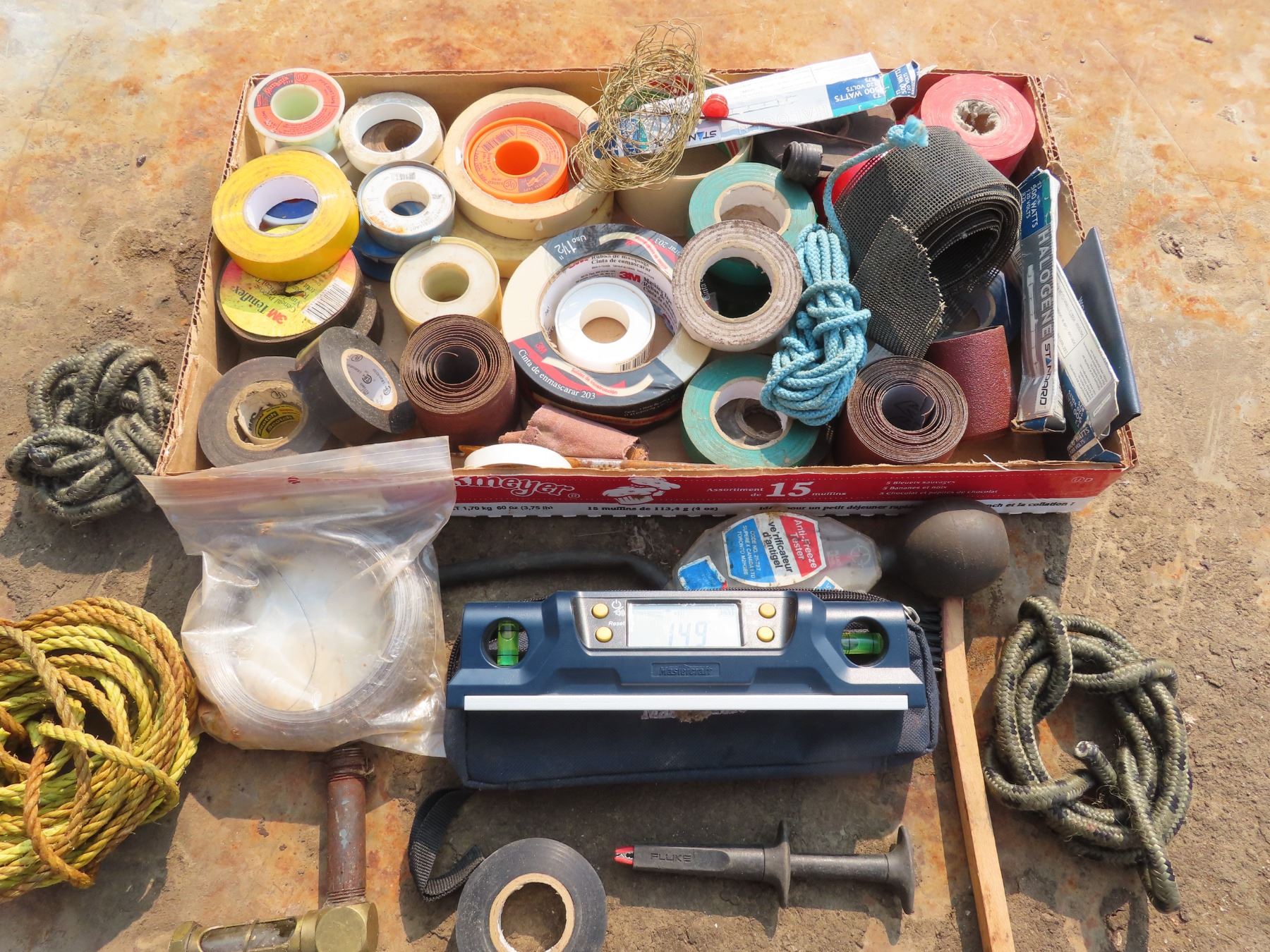 lot of tape , wire , digital level rope ect - Schmalz Auctions