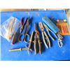 Image 1 : pliers , shears , snips , blades