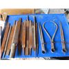 Image 1 : lot of files and calipers