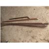Image 1 : tapping rods and prybar
